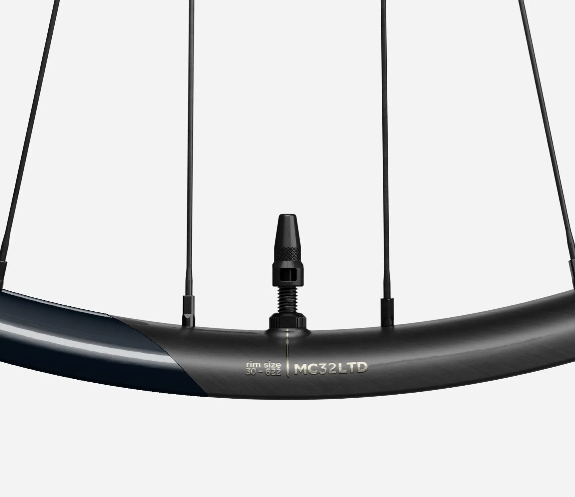 front-02-oquo-mc32ltd-noctiluca-gloss
